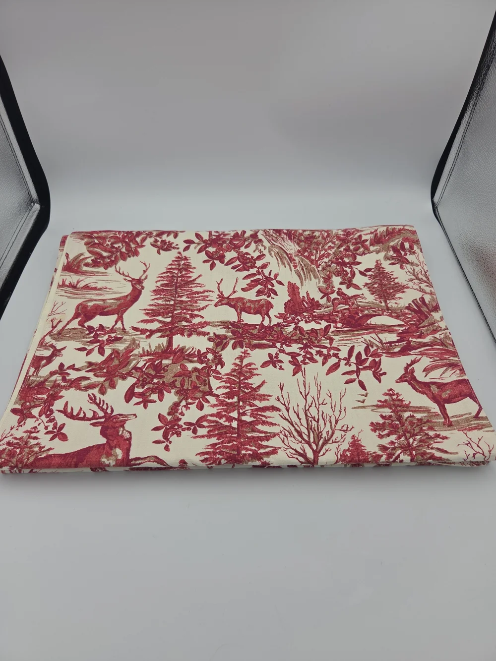 Pottery Barn Alpine Toile Red and Cream Holiday Deer Toile Runner 108x18
